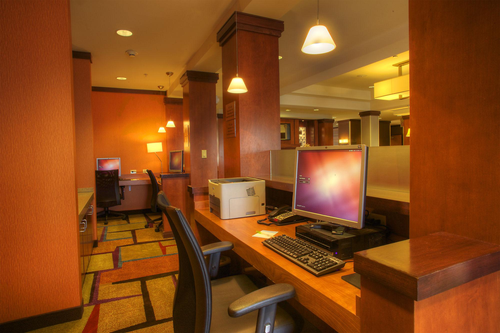 Hotel Fairfield &