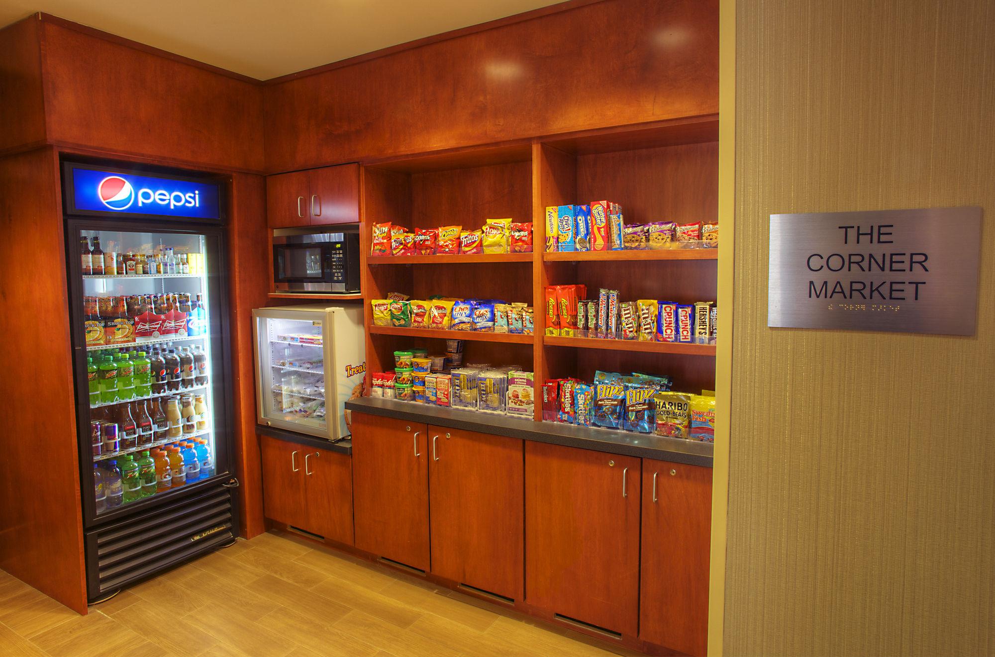 Fairfield & Hotel